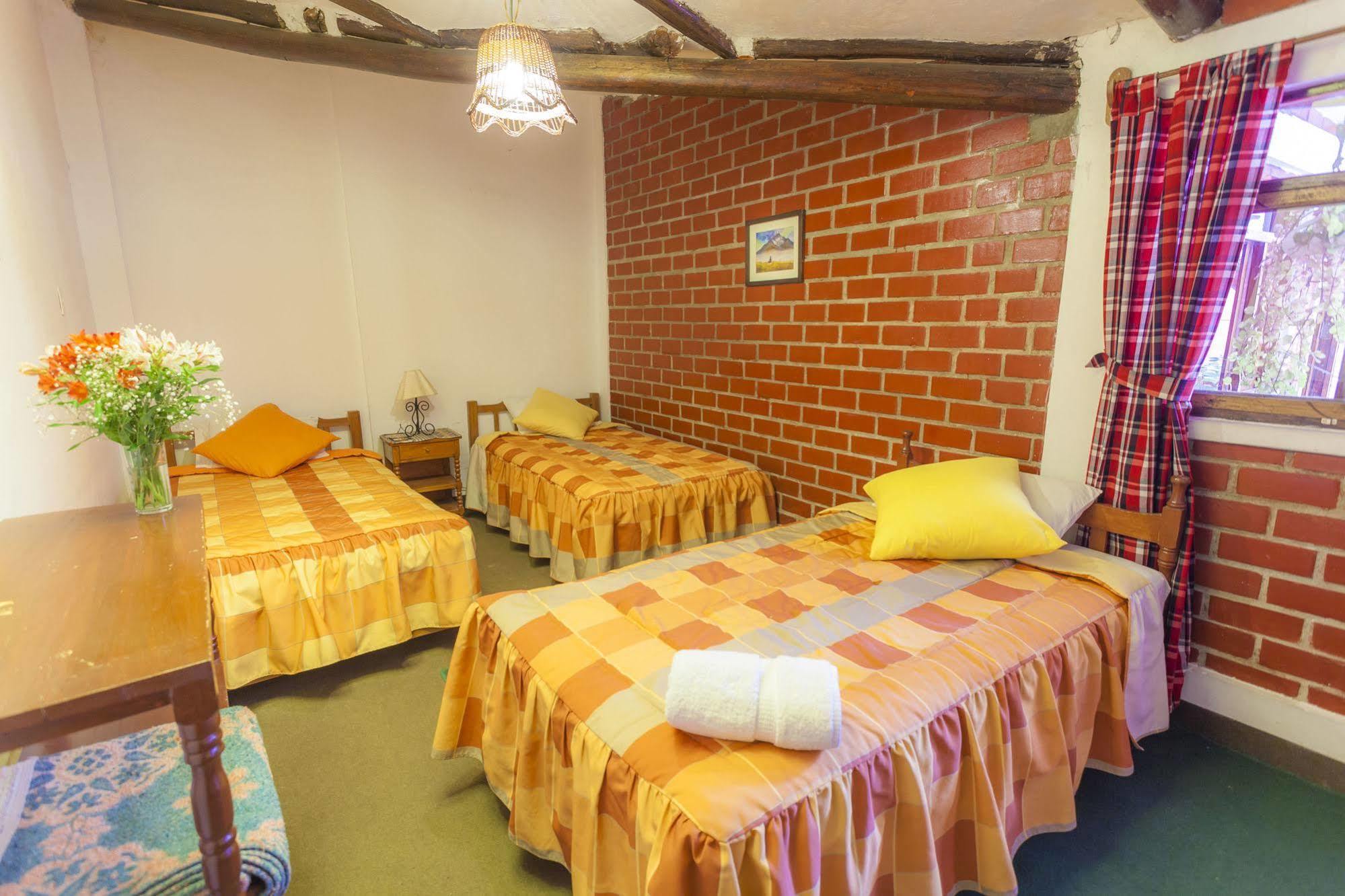 Alojamiento Soledad Huaraz  Exterior photo