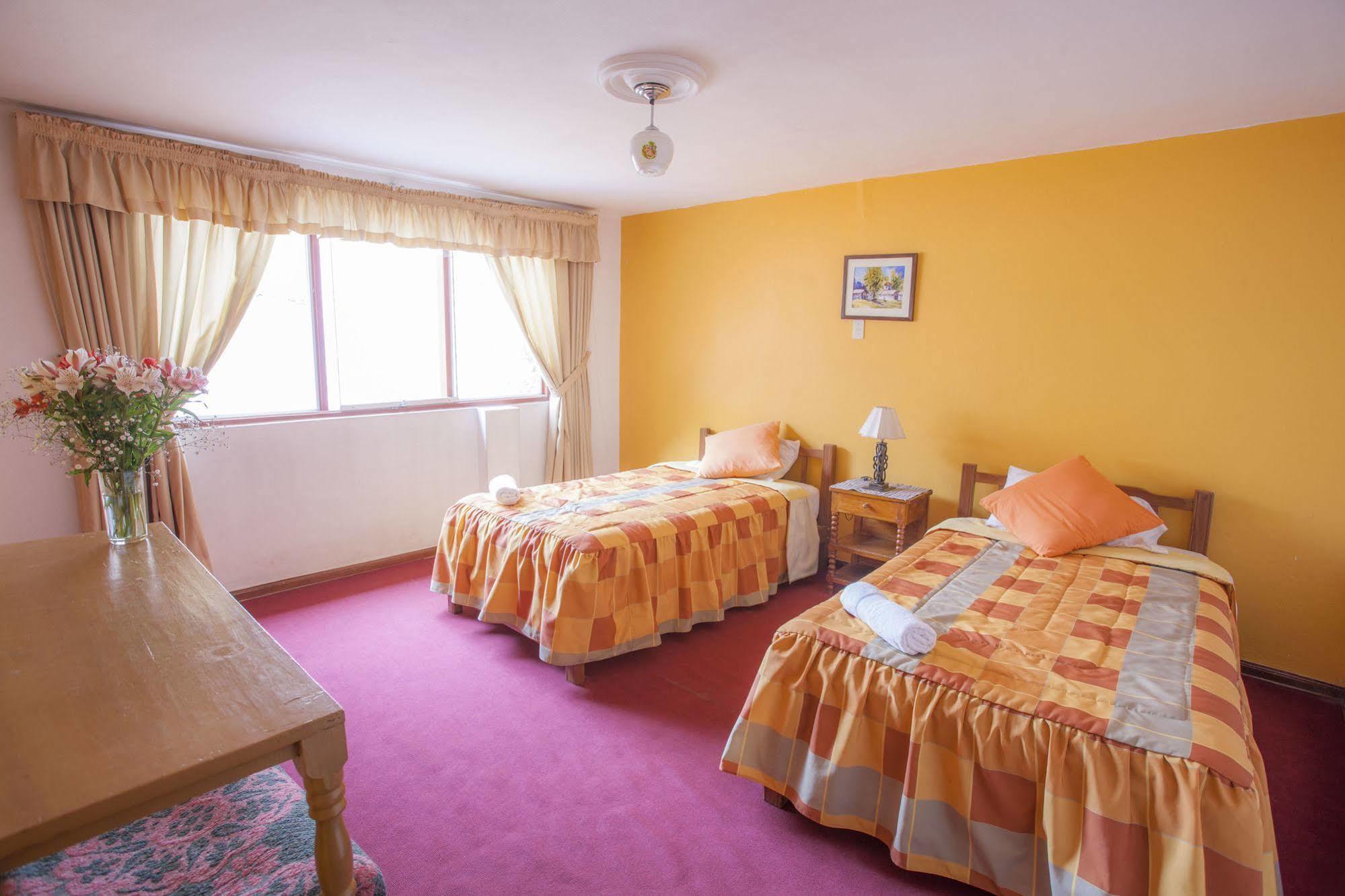 Alojamiento Soledad Huaraz  Exterior photo