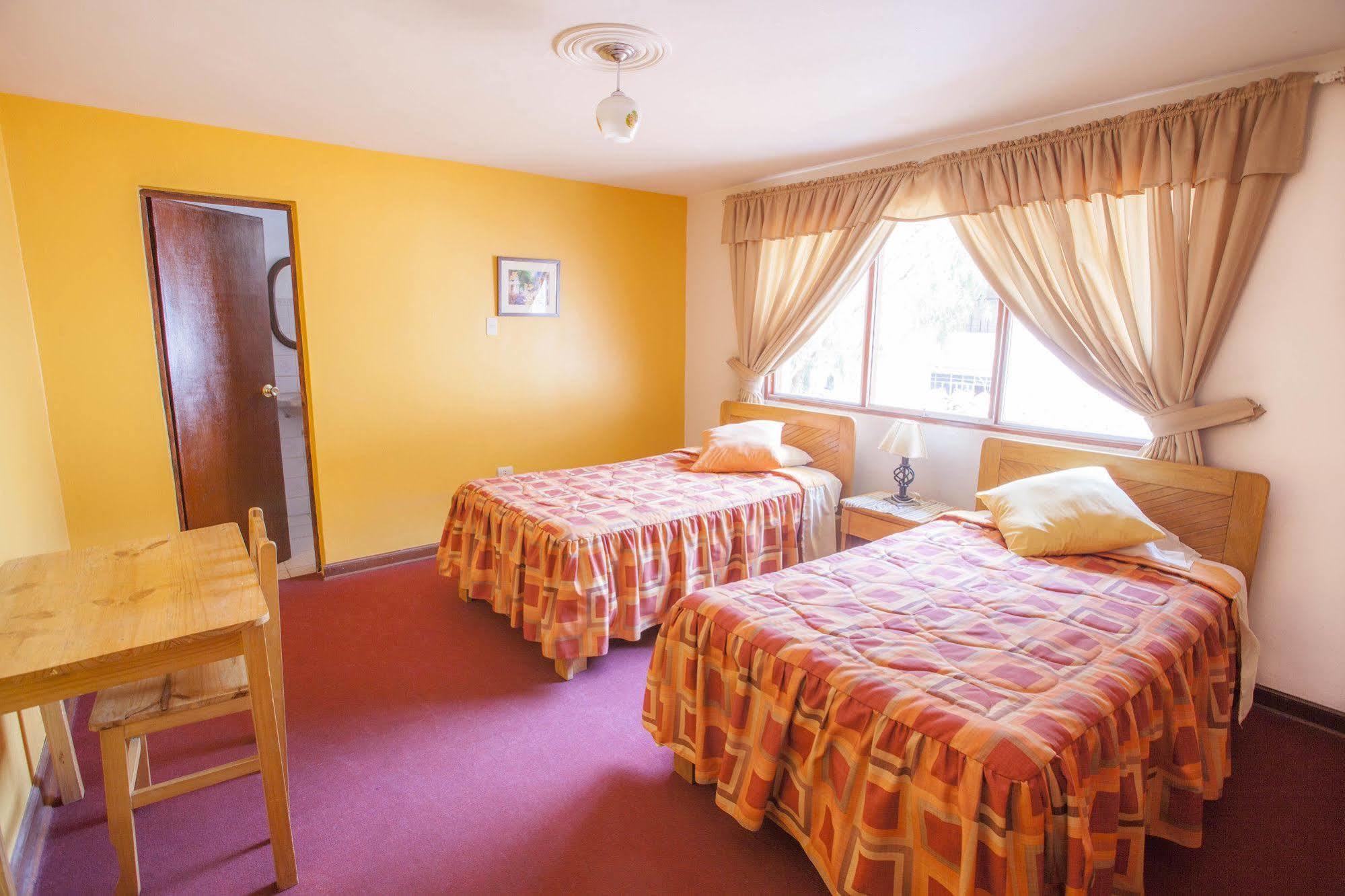 Alojamiento Soledad Huaraz  Exterior photo
