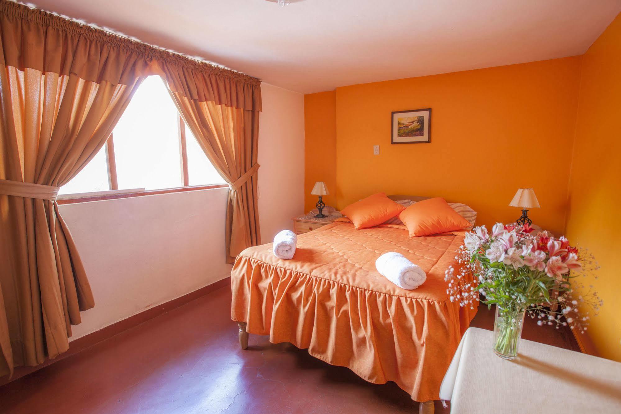 Alojamiento Soledad Huaraz  Exterior photo