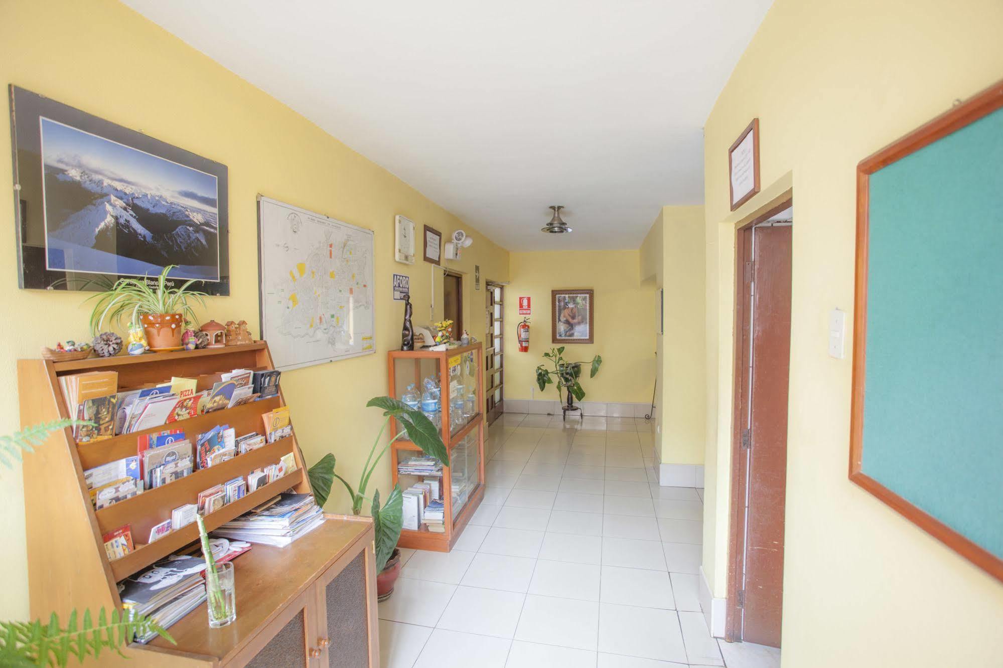 Alojamiento Soledad Huaraz  Exterior photo
